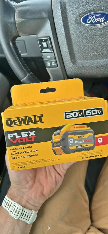 BRAND NEW DEWALT FLEXVOLT 9ah BATTERIES - 3 available