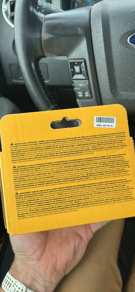 BRAND NEW DEWALT FLEXVOLT 9ah BATTERIES - 3 available - photo 2
