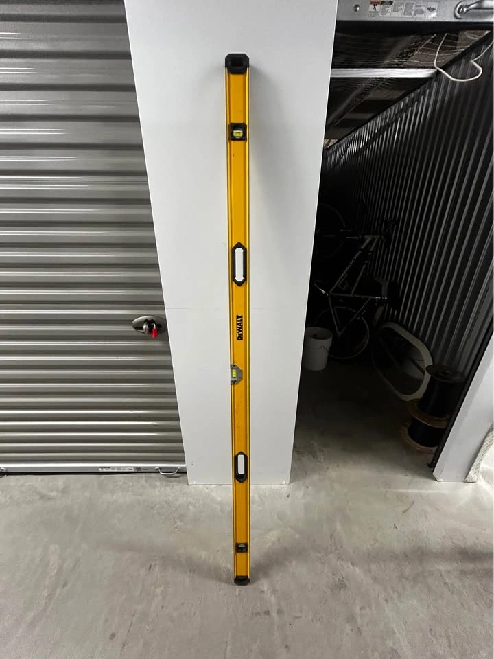 DEWALT 78” MAGNETIC BOX BEAM LEVEL- LIKE NEW - photo 2