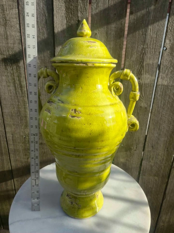 Vintage vase 24 inches ceramic with lid heavy and huge - photo 5