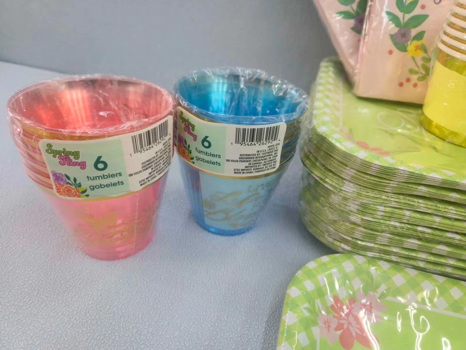 108 9x9 Paper Plates, 28 Tumblers, 54 Napkins Set - photo 3