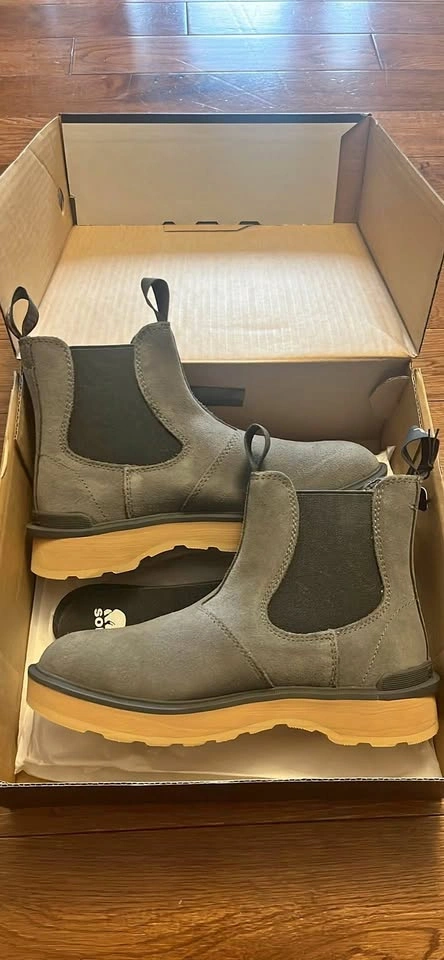 Sorel Chelsea Boot Brand New