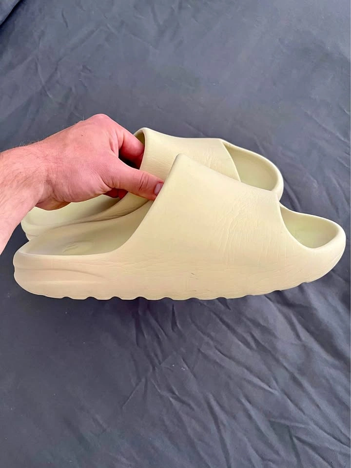 Yeezy Slides Bone by Adidas Size 11