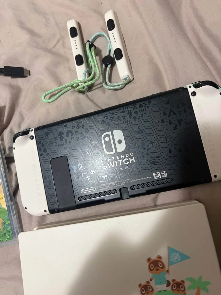 Nintendo Switch Animal Crossing Edition Console Bundle - photo 2