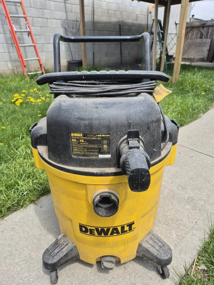 Dewalt 16 Gallon Vacuum - photo 2