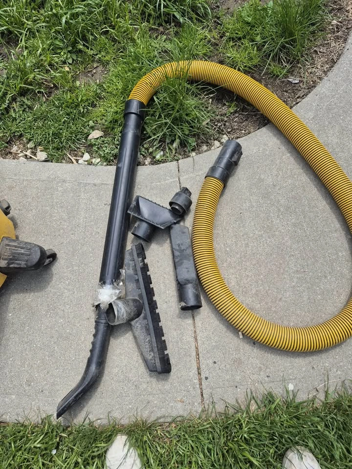 Dewalt 16 Gallon Vacuum - photo 3