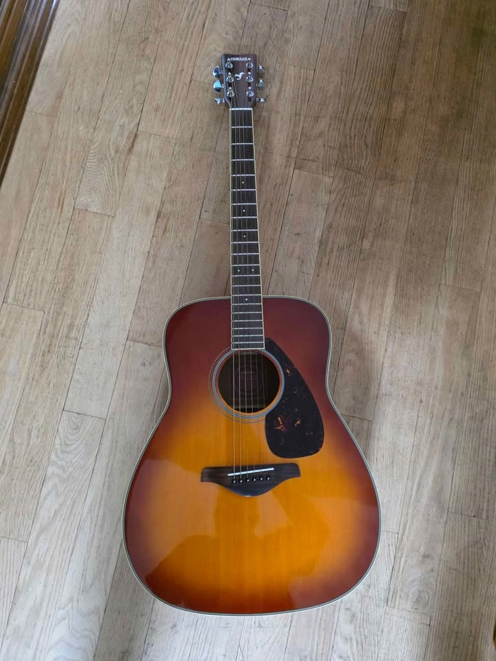 Yamaha FG720S Acoustic Guitar (Brown Sunburst)