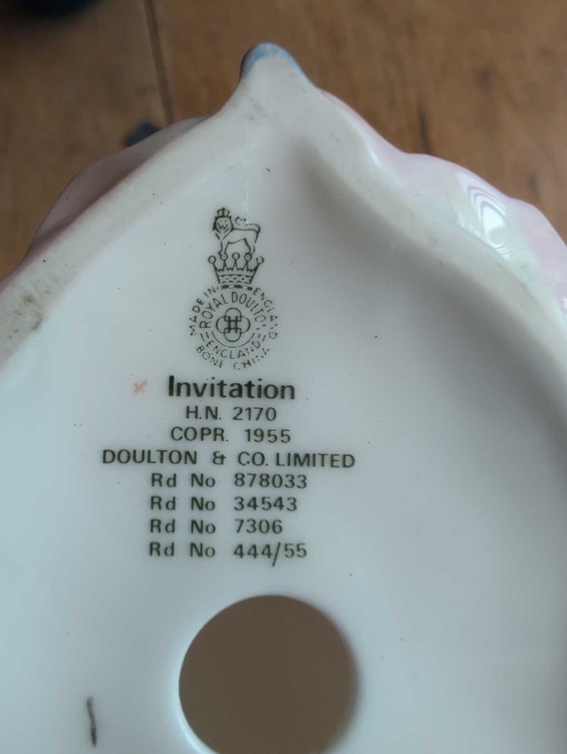 Royal Doulton Figurine Invitation H.N. 2170 - photo 2
