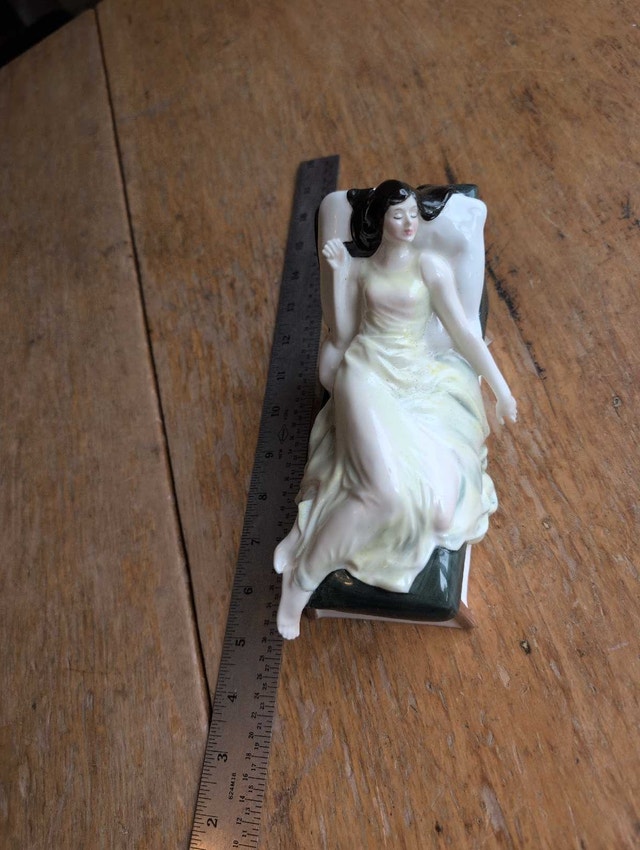 Royal Doulton Sleeping Beauty Figurine (1987)