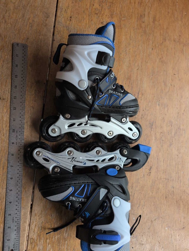 Sports Skating Roller Blades adjustable y 13 - 2 light up wheels