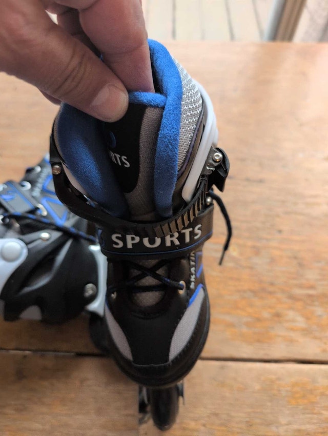 Sports Skating Roller Blades adjustable y 13 - 2 light up wheels - photo 3