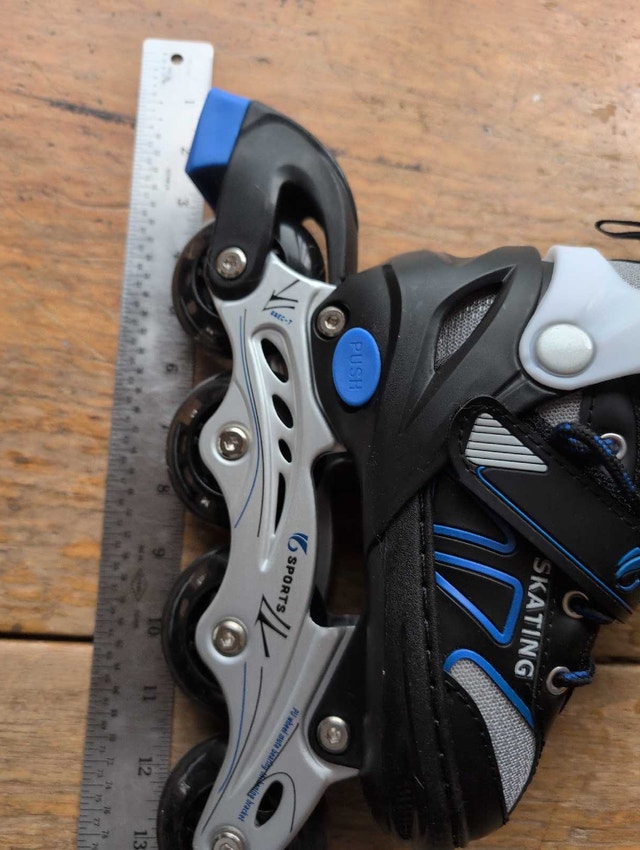 Sports Skating Roller Blades adjustable y 13 - 2 light up wheels - photo 5