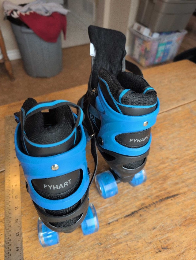 Fyhart Roller Skates Youth 1-4 Light Up Wheels - photo 2