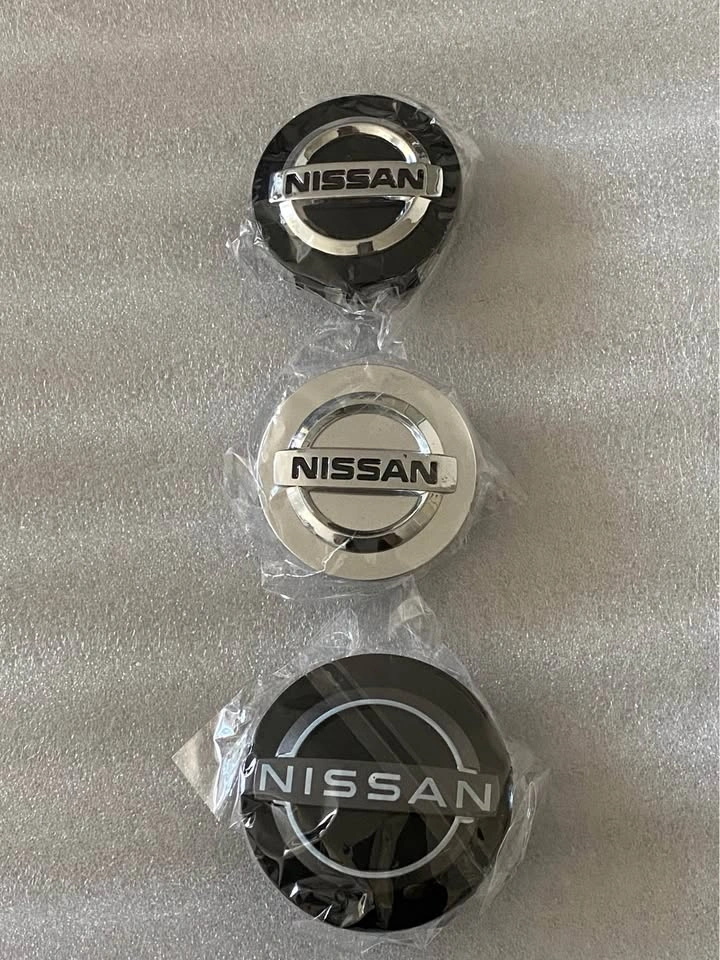 Nissan Logo Center Caps - photo 2