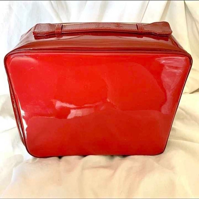 Vintage Estée Lauder Red Patent Vanity Case - photo 3