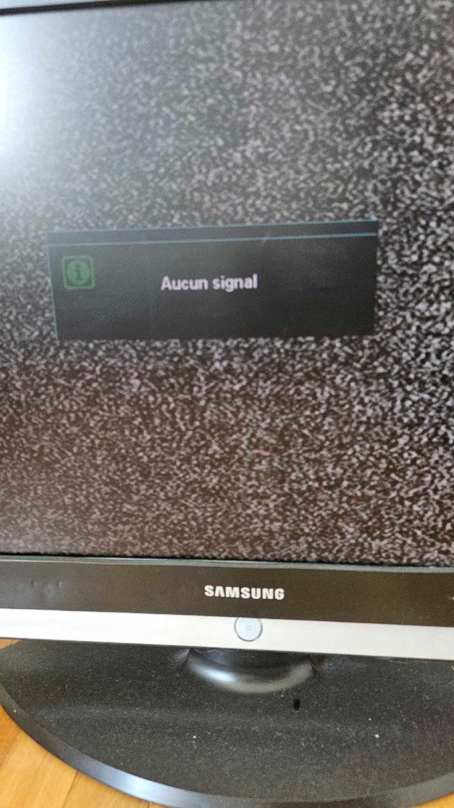 Samsung 32” HD TV – Great Condition – HDMI Ready! - photo 2