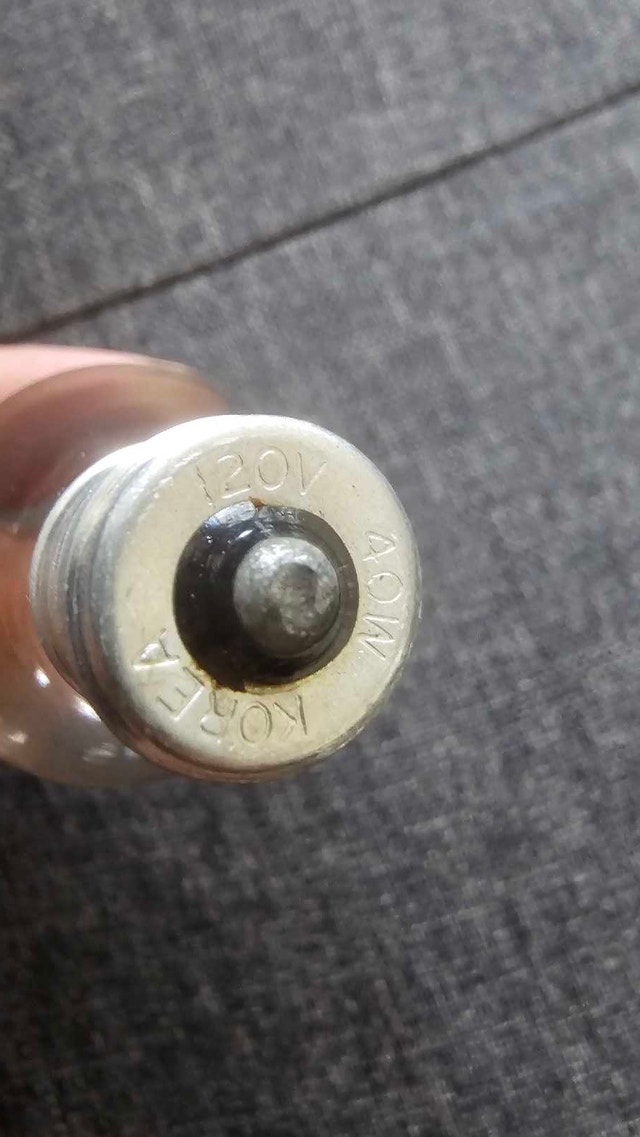 Lot de 2 ampoules KOREA 20W – Très bon état - photo 2
