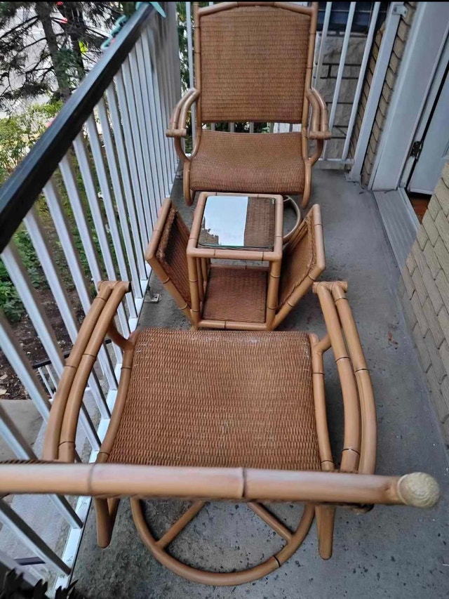 FREE DELIVERY Vintage Table & Chairs