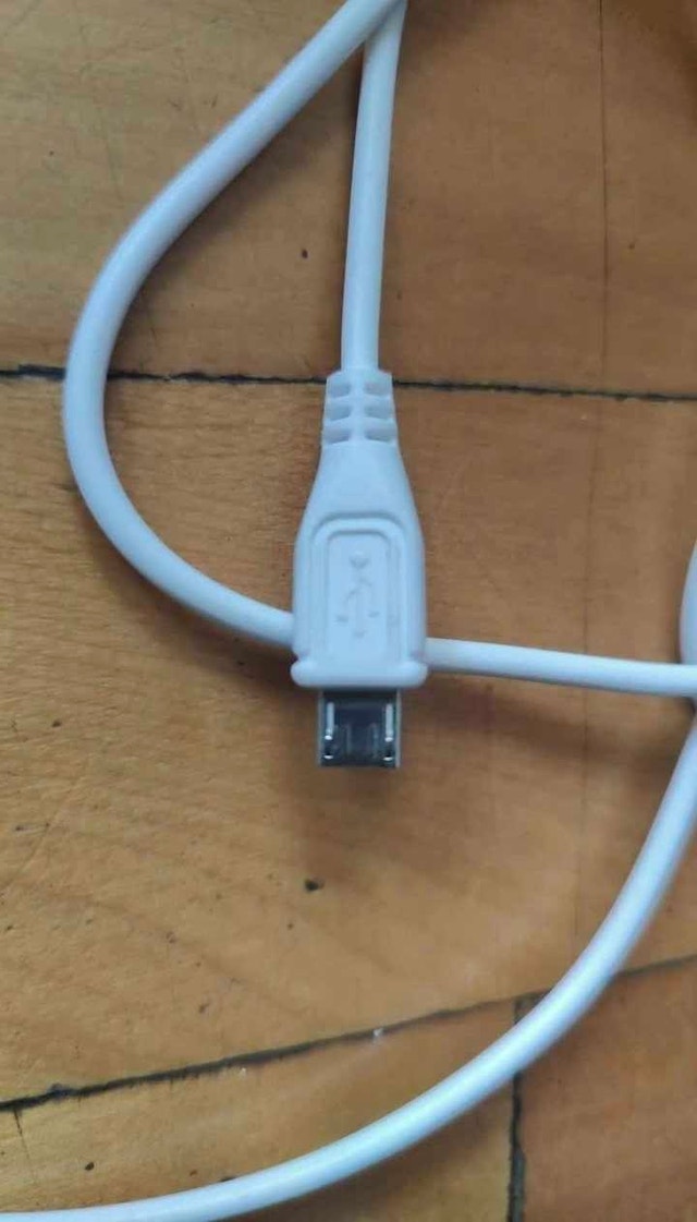 USB Cable to Micro USB - photo 2