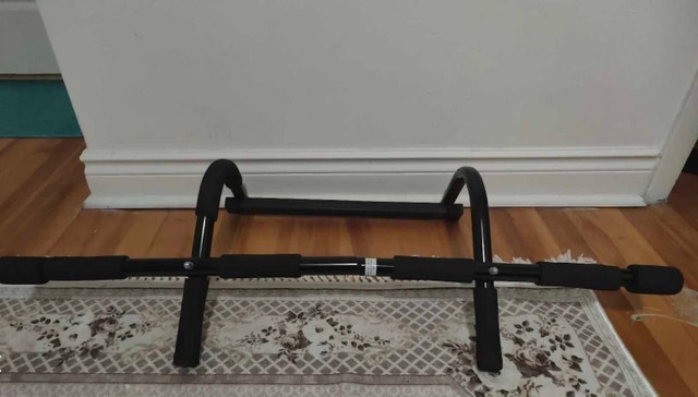 GoodLife Fitness 3-in-1 Doorway Pull Up Bar - photo 2