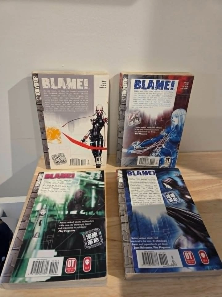 BLAME! Manga Volumes 2-5 - photo 2