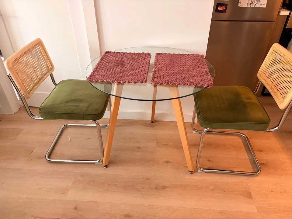Glass kitchen table with wooden legs - photo 3
