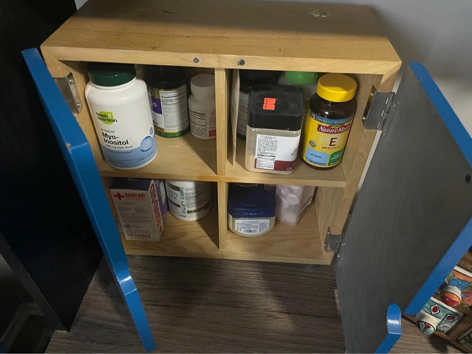 Jewelry Organizers and Medicine Cabinet - photo 4
