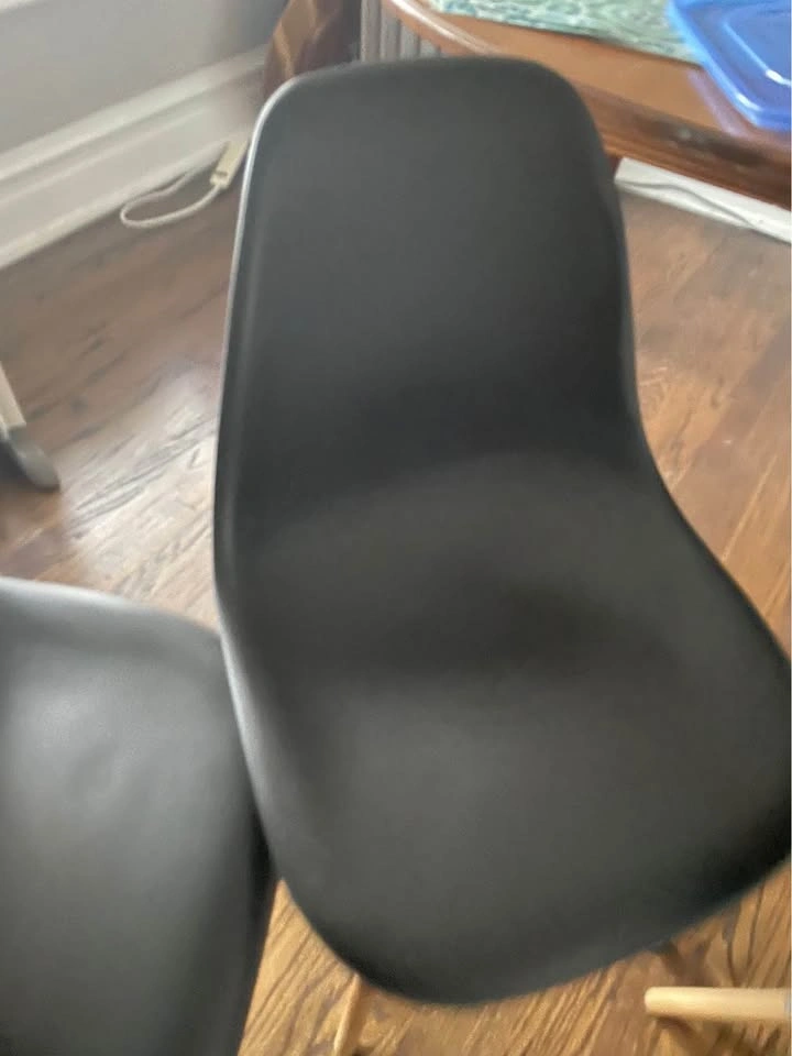 Six black chairs assembled - photo 3
