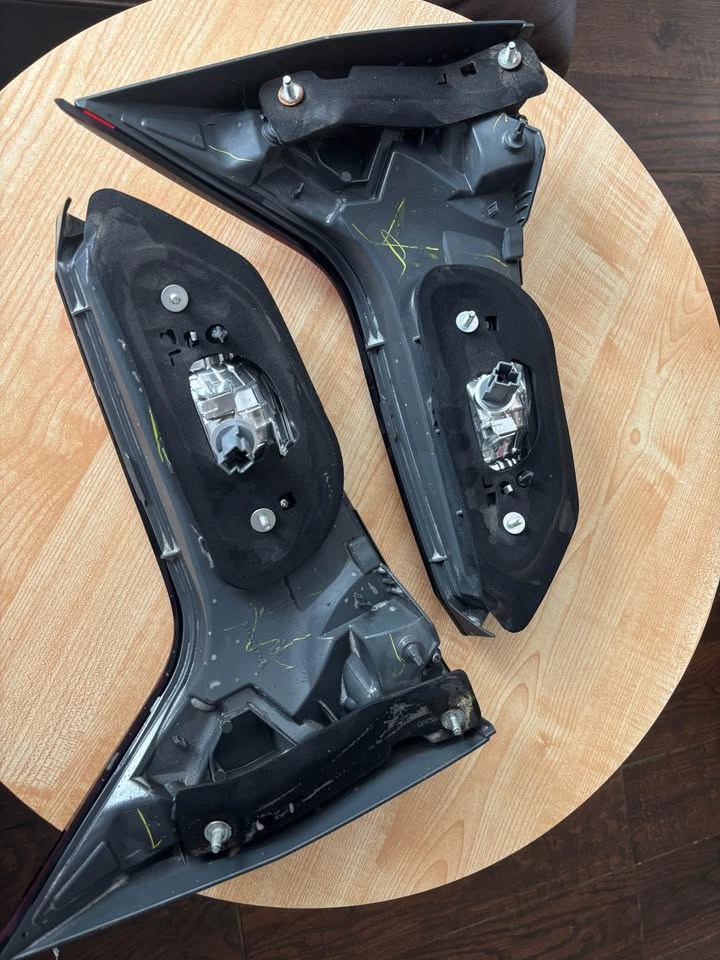 19-22 Honda HR-V Inner Tail Light Set - Driver & Passenger - photo 3