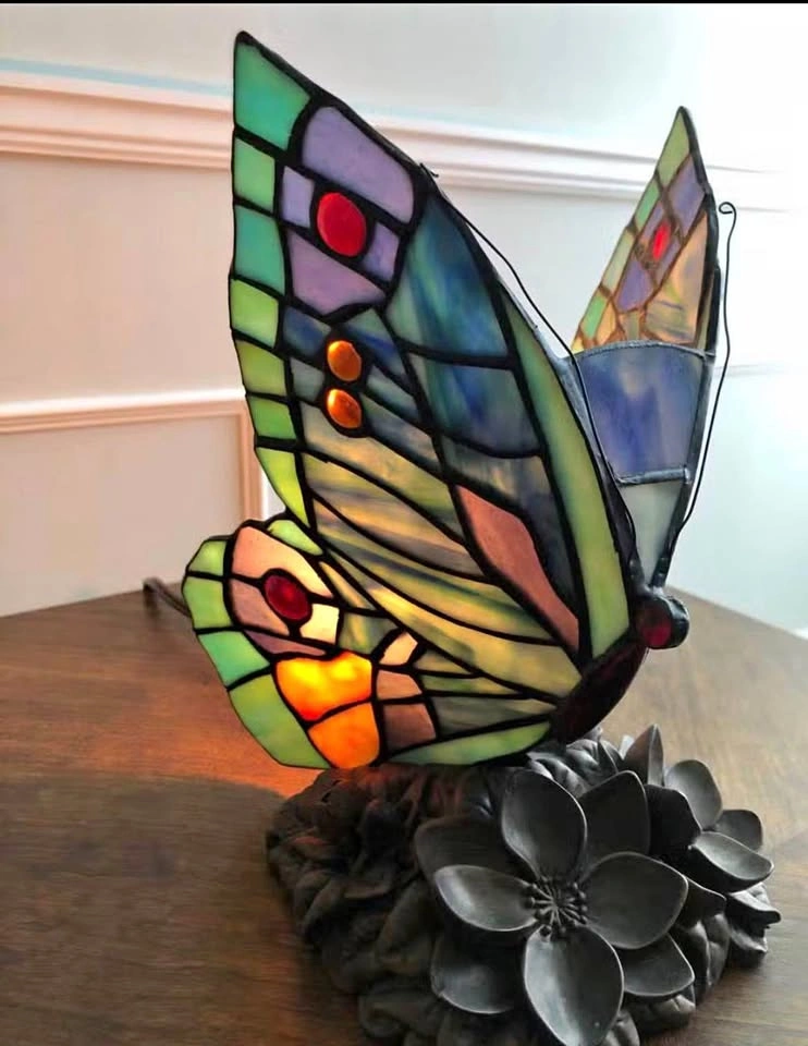 Vintage Tiffany Style Butterfly Table Lamp