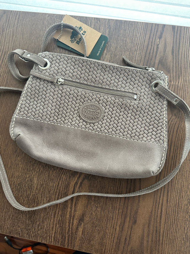 BRAND NEW - Roots Leather Bag - photo 2