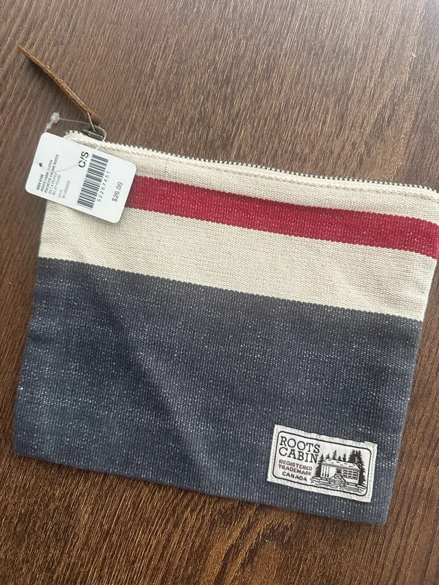 BRAND NEW with Tags - Roots Cabin Clutch thumbnail