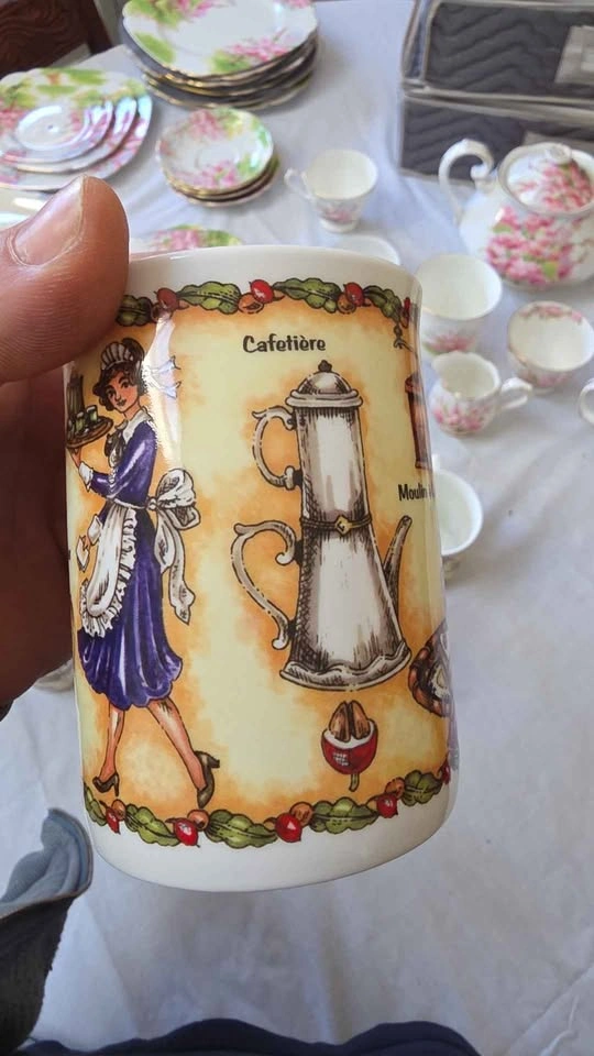 Set of 9 Duchess Fine Bone China Mugs – Made in England - photo 4