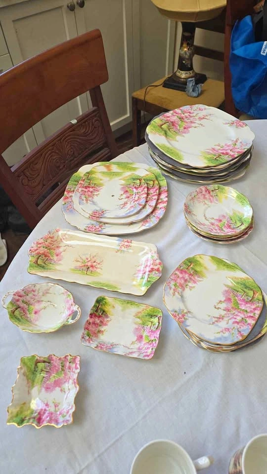 Royal Albert Blossom Time Bone China Set – 40 Pieces – England