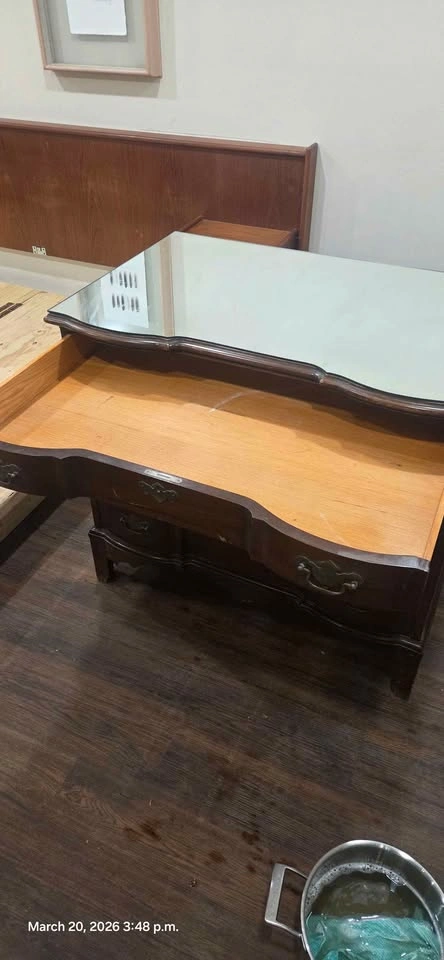 Vintage Williams-Kimp Solid Wood Serpentine Dresser w/ Mirror - photo 3