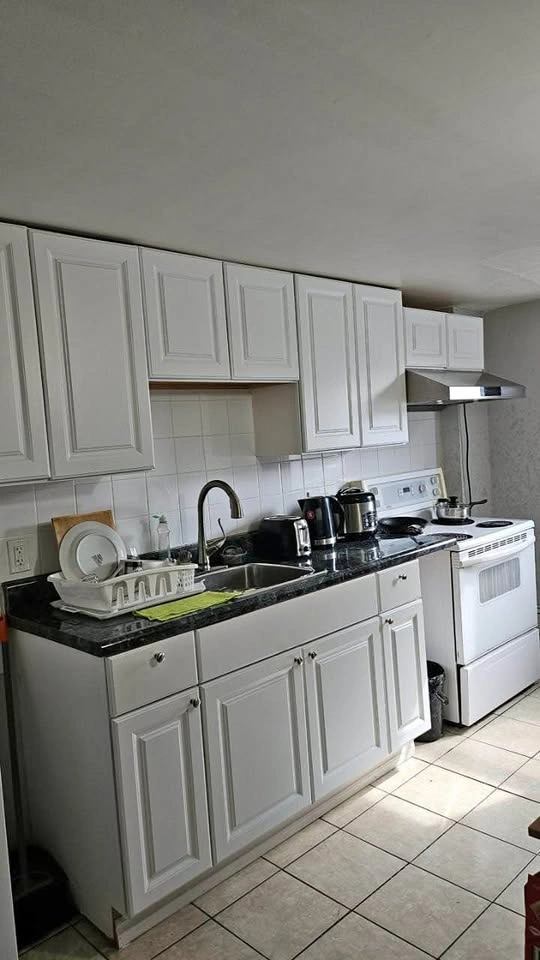 3 Beds 1 Bath Apartment