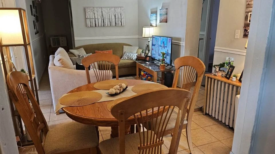 3 Beds 1 Bath Apartment - photo 4