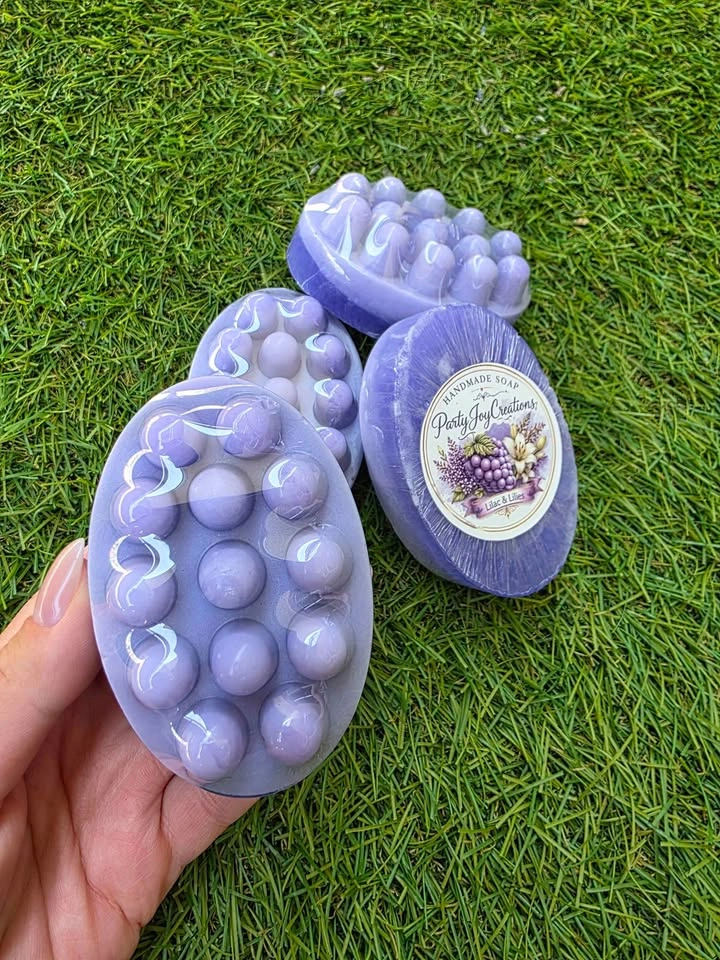 Lilac & Lilies Handmade Soap - photo 2