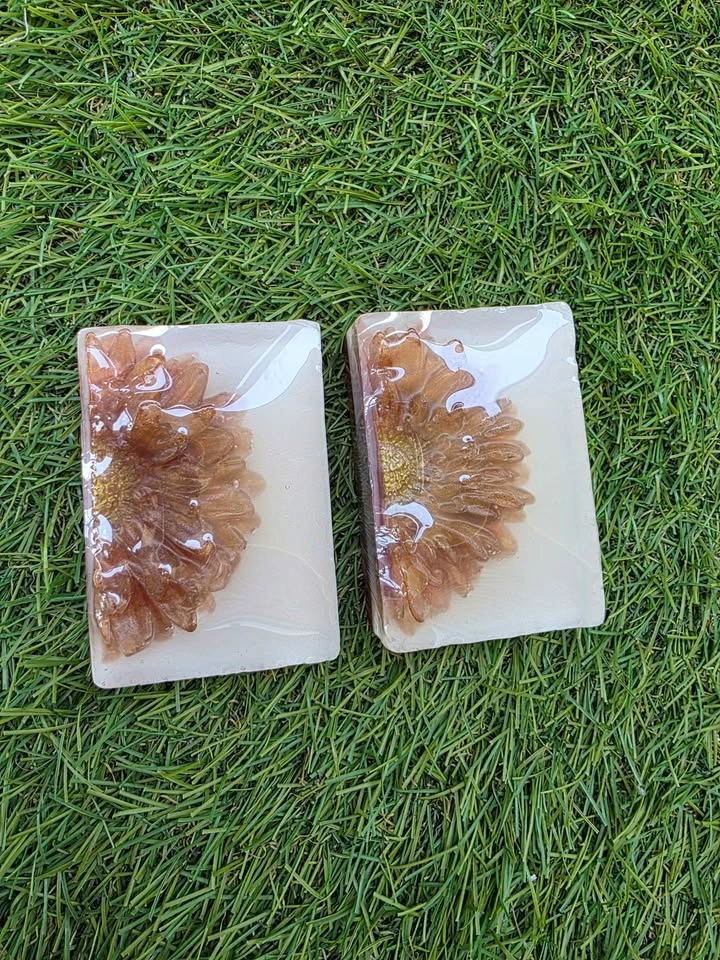 Handmade Soap Pineapple and Flower - photo 4