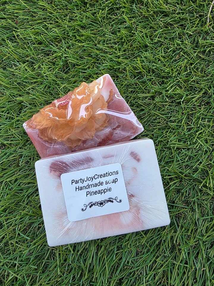 Handmade Pineapple Soap - photo 3