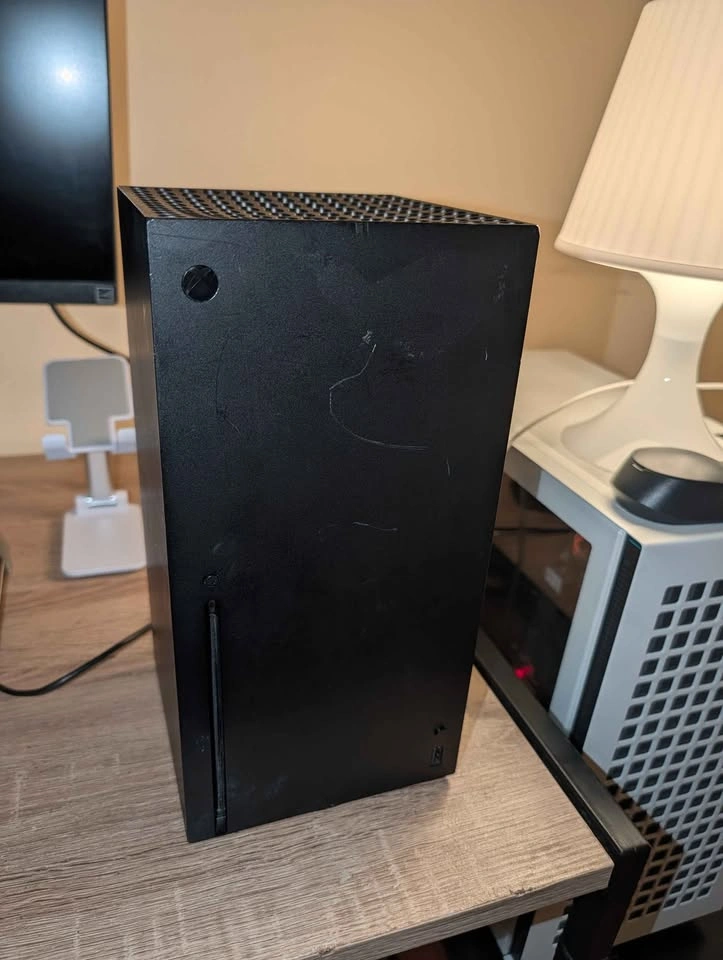 Xbox Series X Bundle - $490 (Console + 2 Controllers + Extras) - photo 5