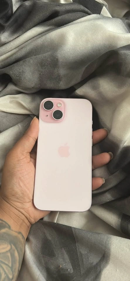 Unlocked Pink iPhone 15 128GB for Sale! - photo 2