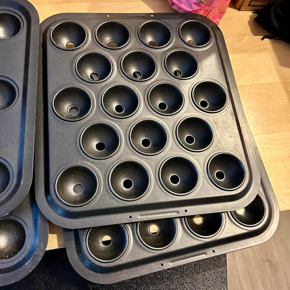 Nonstick Metal Cake Pop Pans - photo 2