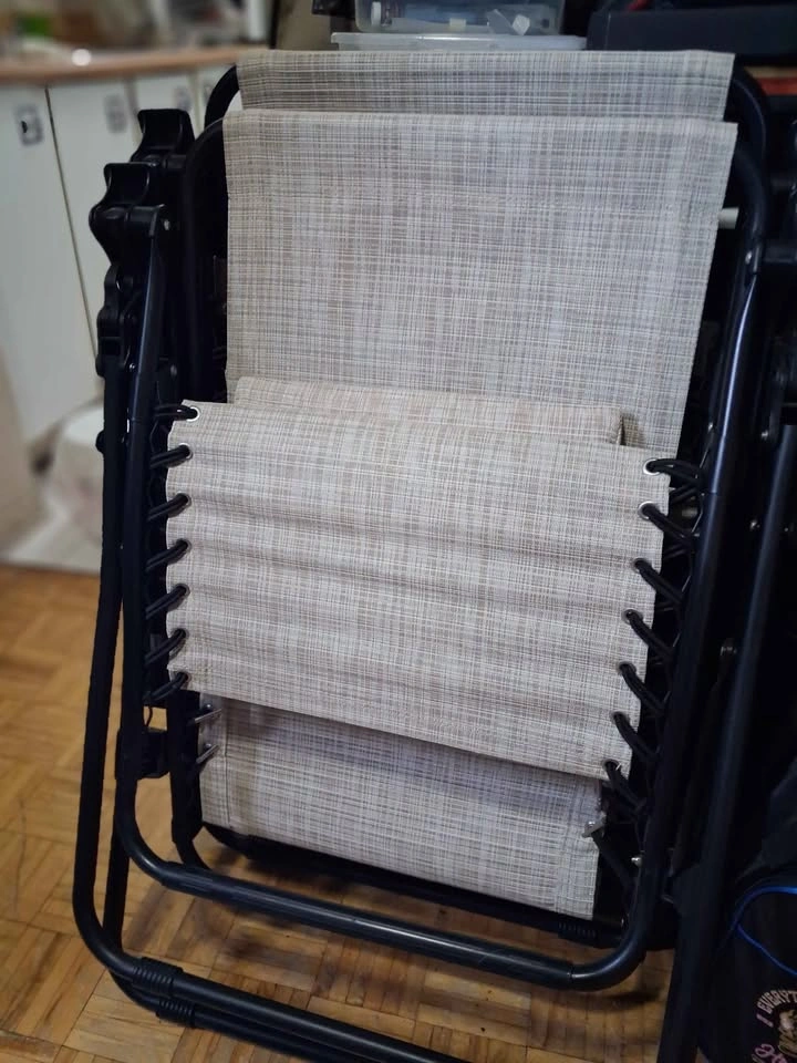 Pair of Zero Gravity Reclining Chairs - photo 3