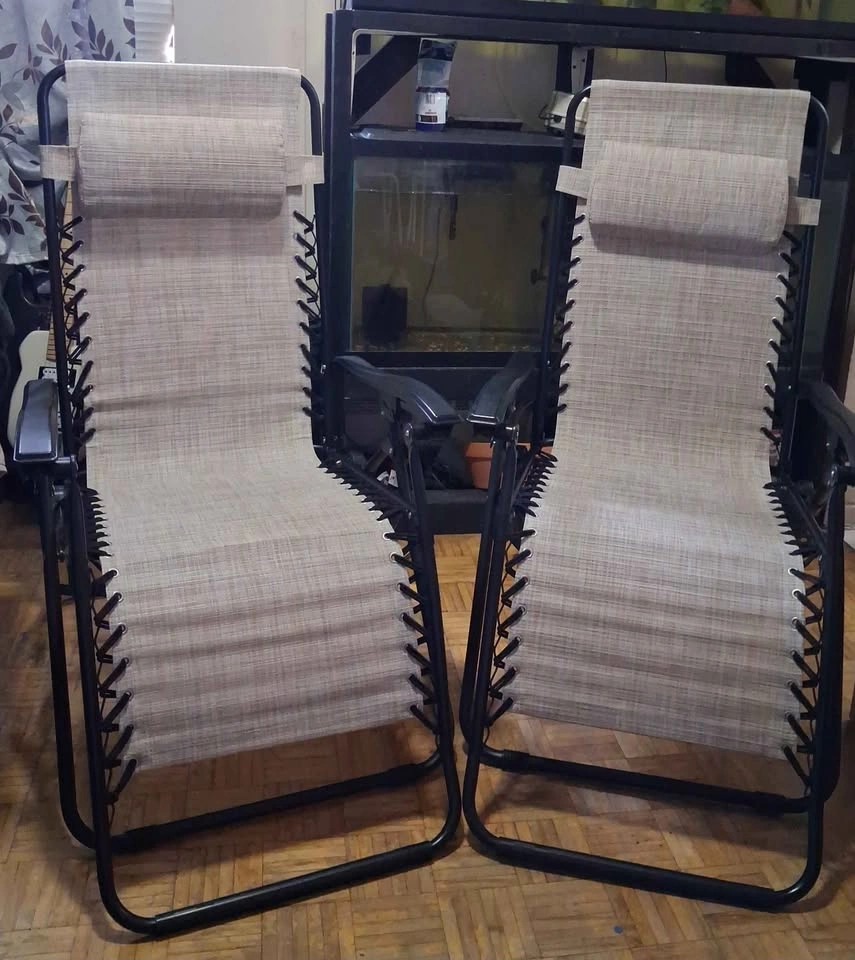 Pair of Zero Gravity Reclining Chairs - photo 5