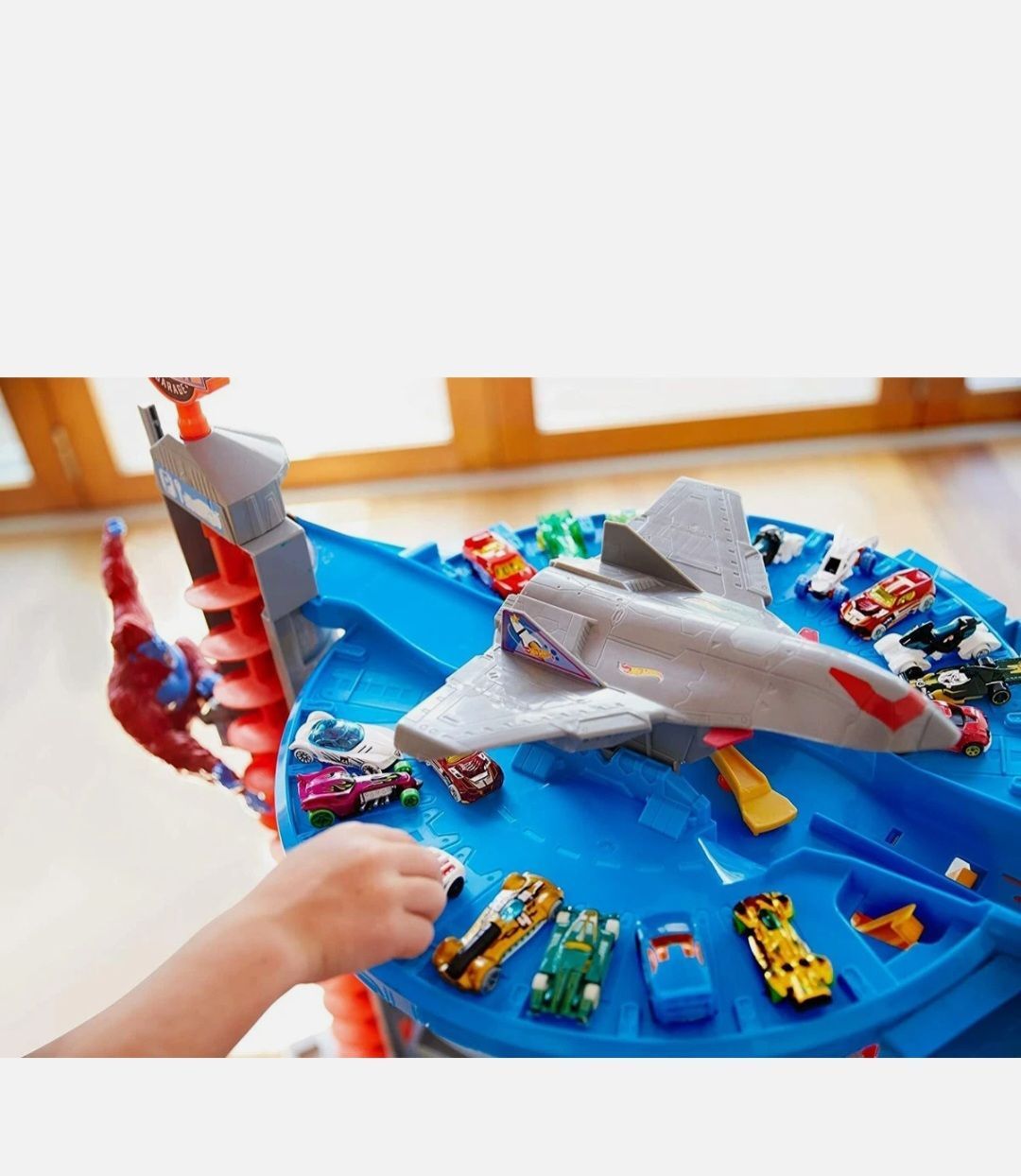 Hot Wheels City Super Ultimate Garage - photo 4