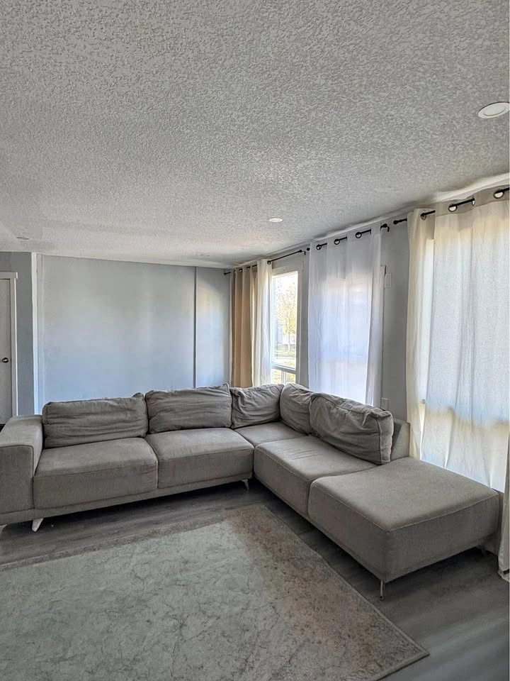 Sectional Sofa / Couch