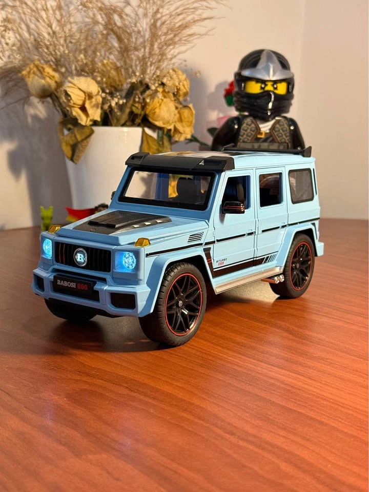 1:18 Mercedes Brabus G-Wagon Diecast Model - BNIB