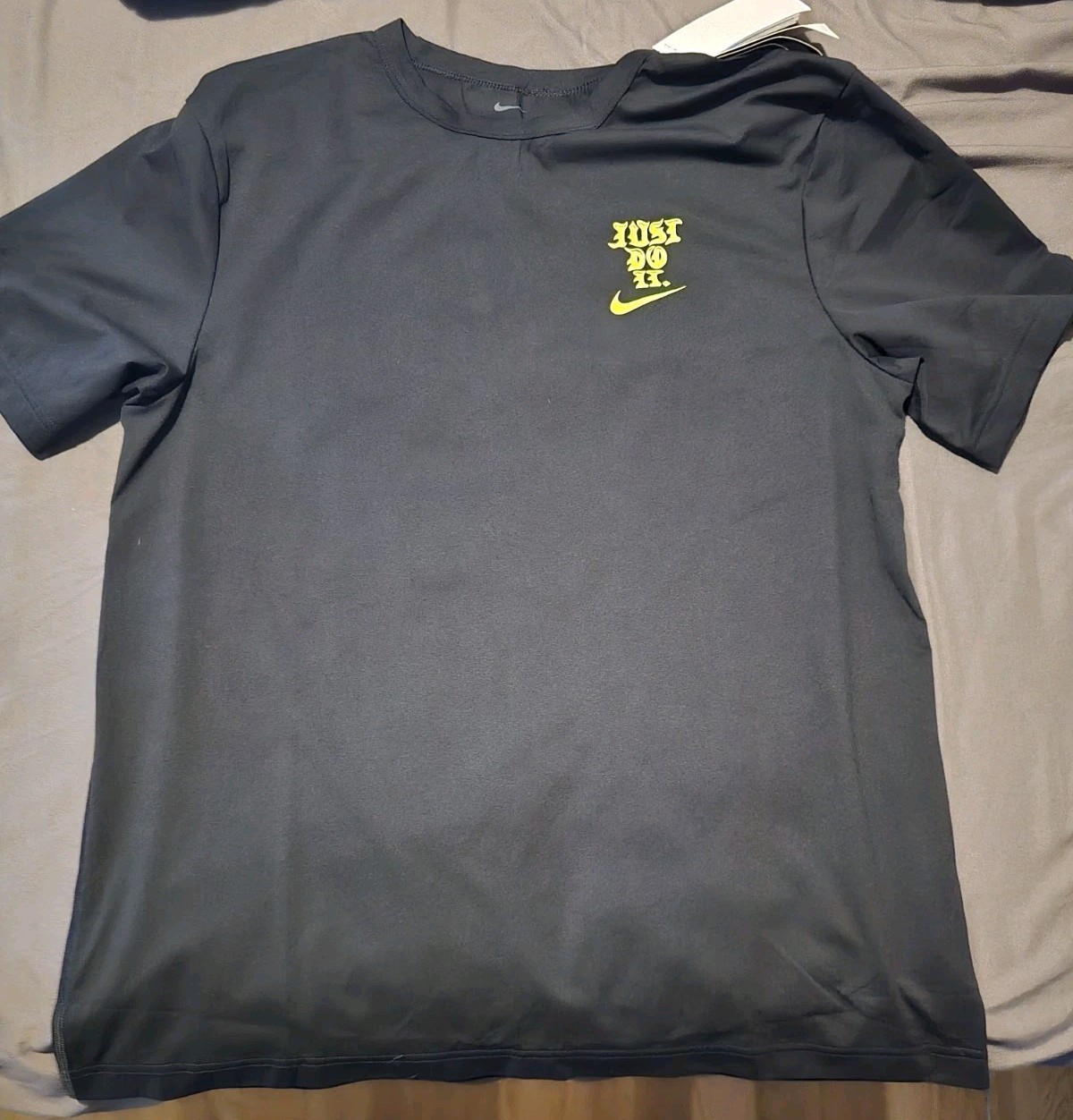 Nike Dri-FIT T-Shirt - Medium - Black/Yellow - New w/ Tags