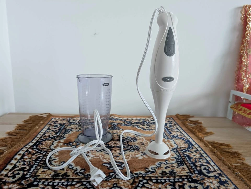 Hand Blender with Measuring Beaker - photo 3